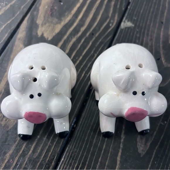 Vintage Smiling Pig Salt & Pepper Shakers Ron Jordan Designs - Picture 1 of 5
